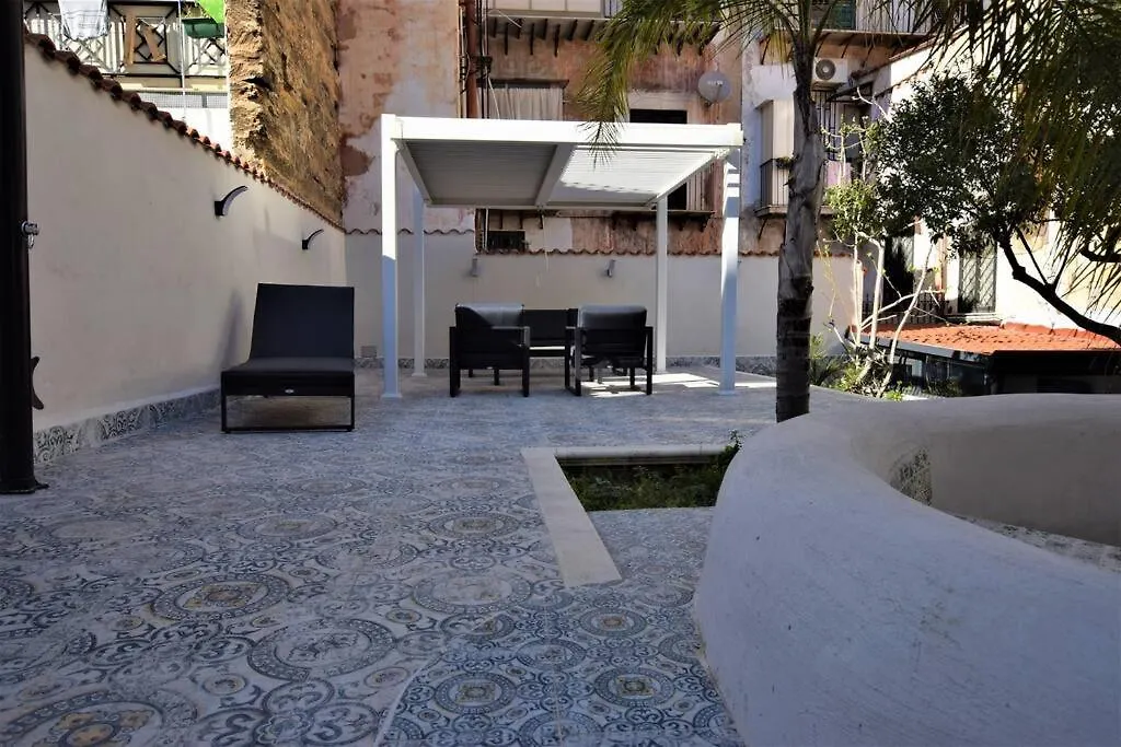 Benni'S Garden Apartment Palermo